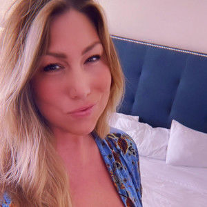 Meet your Posher, Janelle